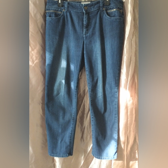 Chico's Denim Cropped Jeans - Gold Zipper Pockets - Picture 5 of 10
